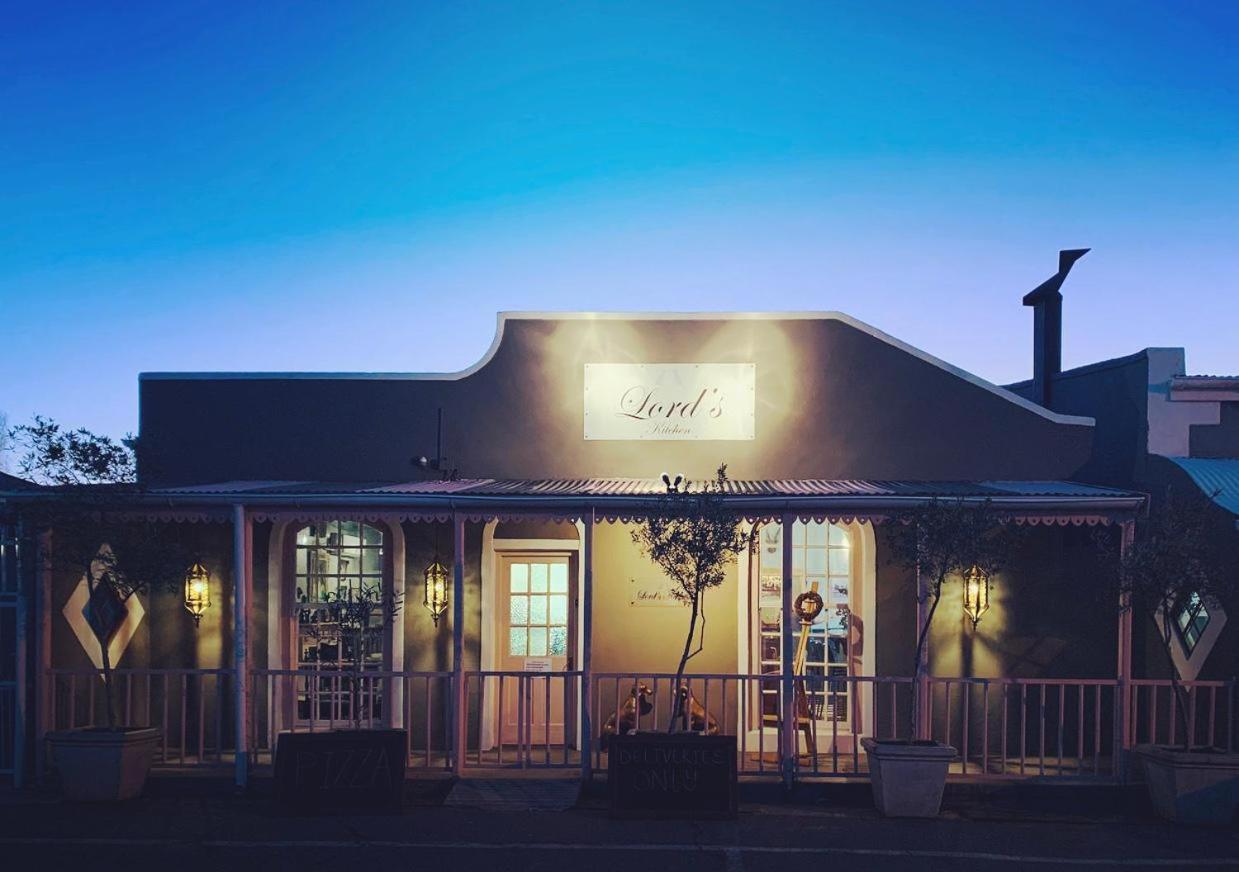 Lord Carnarvon Small Hotel ภายนอก รูปภาพ